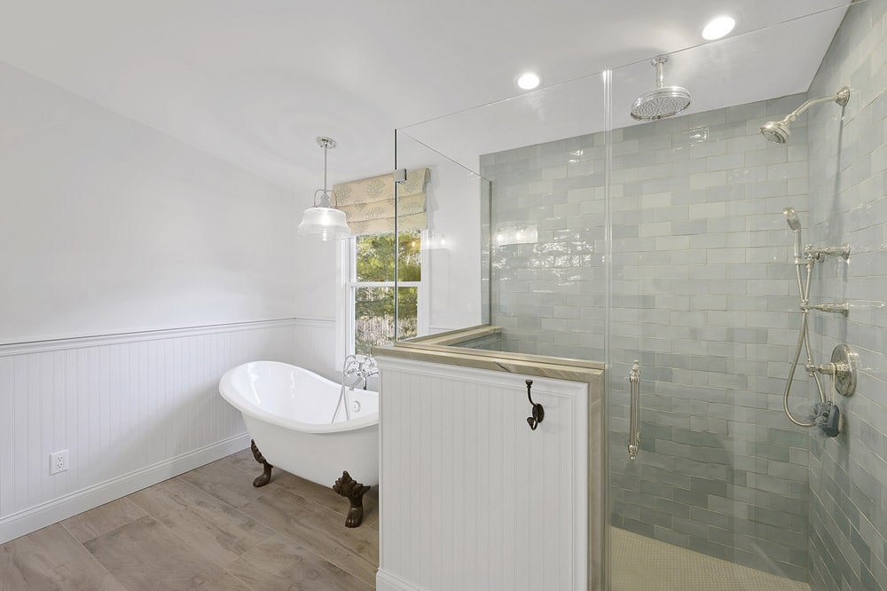 Chagrin Falls bathroom remodel pic 4