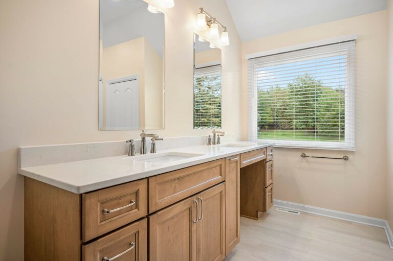 Fincherie, Chardon Ohio, bathroom remodel-image