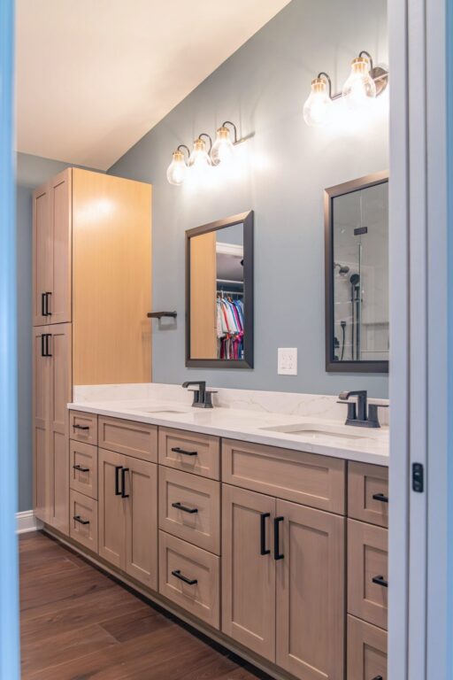 kcg-eastlake-oh-home-remodel-bathroom-double-vanity