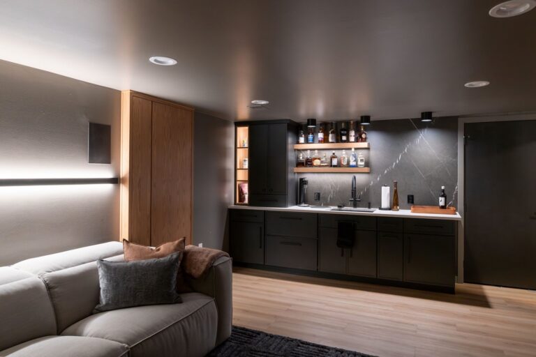 kcg-pepper-pike-oh-basement-remodel-wet-bar-ambient-evening-lighting